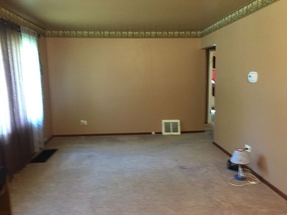 3rd image of 2810 N Pine St