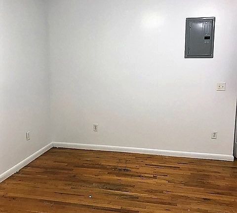 3rd image of 3038 Holland Ave APT 4