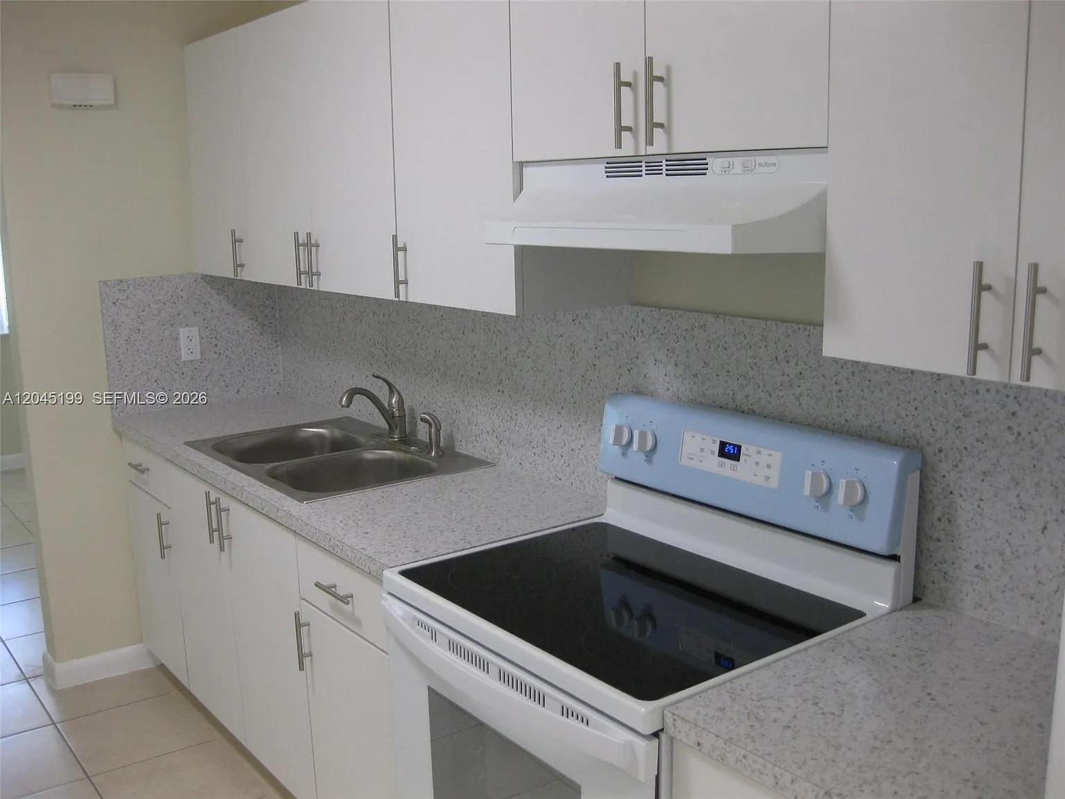 Sky Vista 1st Addn — Photo 3