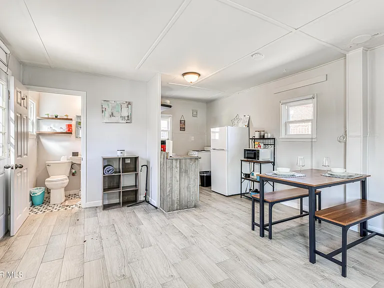 2729 Pershing Dr #REAR — Photo 8