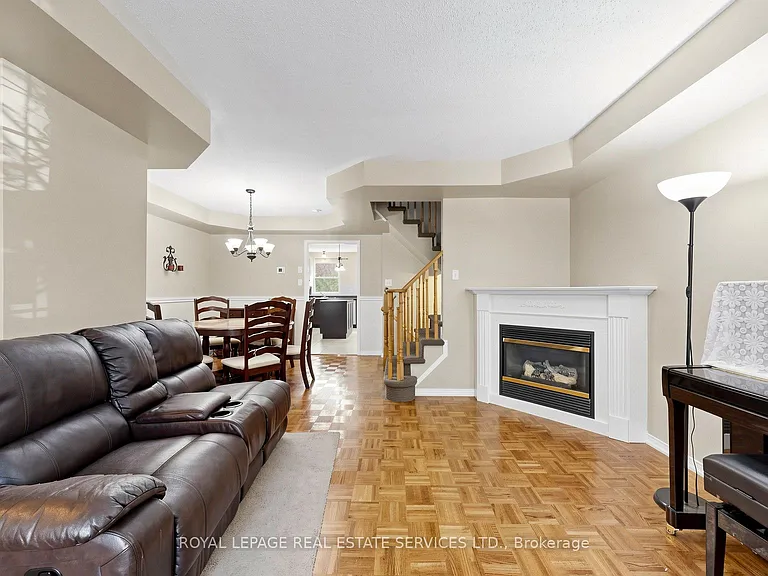 100 Georgian Dr — Photo 7