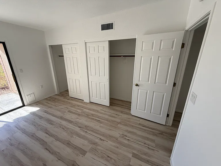 1678 W Dalehaven Cir — Photo 7