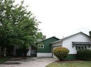 2437 S Court St, Visalia, CA
