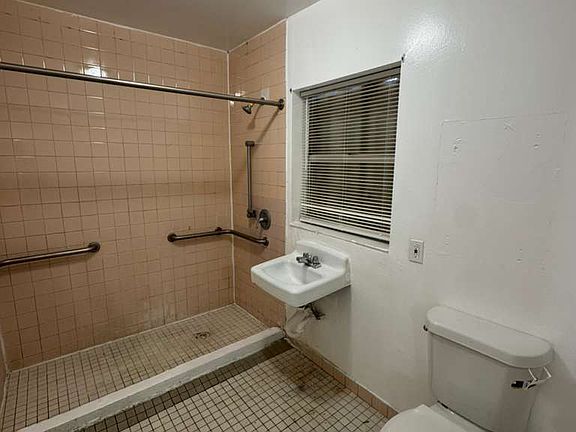 3rd image of 7104-7126 NW 14th Pl