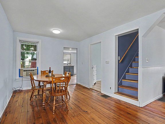 5th image of 312 Elliott Ave