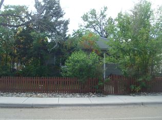 616 W 3rd St, Hardin, MT 59034