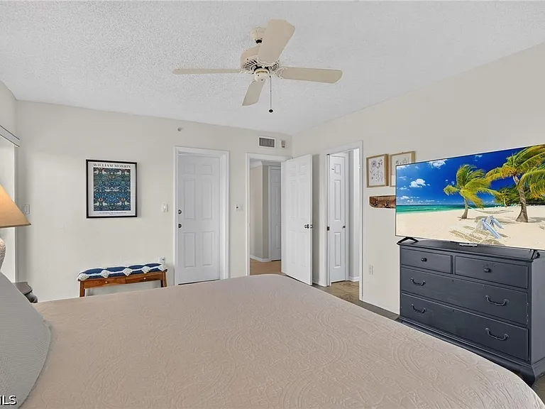1900 Virginia Ave #503 — Photo 21