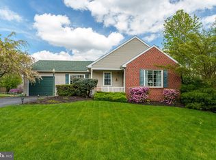 30 Hollow Rd, Reinholds, PA 17569