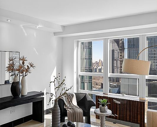 3rd image of 146 W 57th St APT 41A