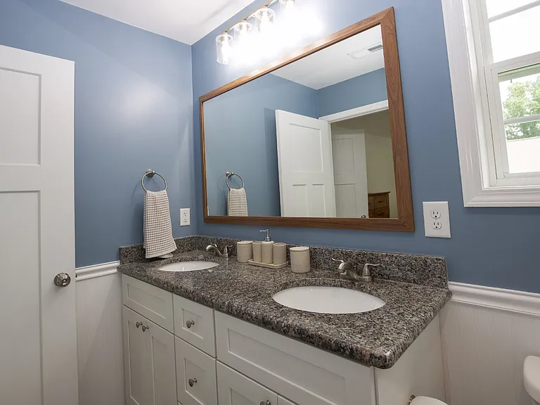 704 Pinecrest St — Photo 37