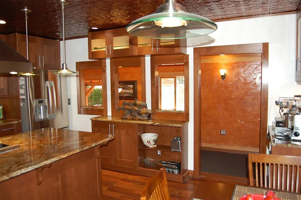 2 bed, 1100 sqft, $2,975 — Photo 3