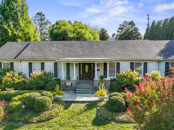 2161 Lakeside Dr, Lexington, KY 40502