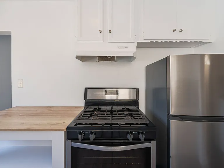 1710 Marshallfield Ln #A — Photo 12