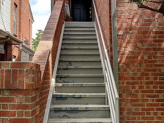 3rd image of 4710 El Campo Ave
