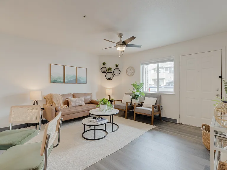 2312 White Ave #101 — Photo 1