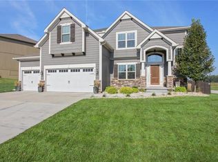 9410 N Summit St, Kansas City, MO 64155