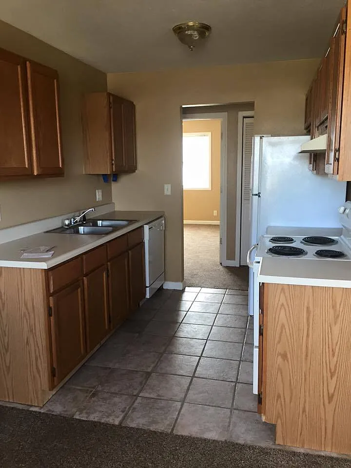 Building Photo - 803 Anderson St #2