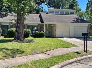 9855 Tern Ct, Conroe, TX 77385