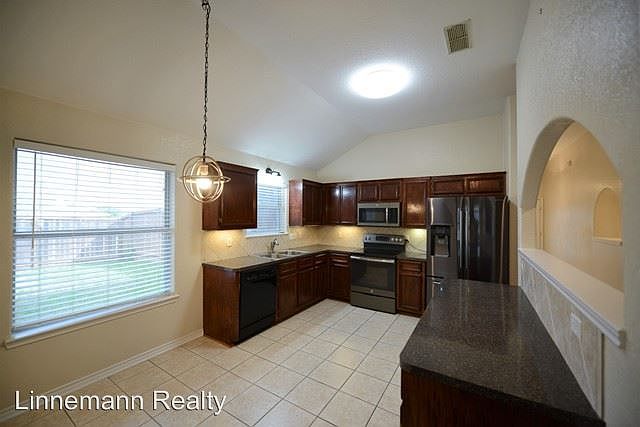 1st image of 5013 Colorado Dr
