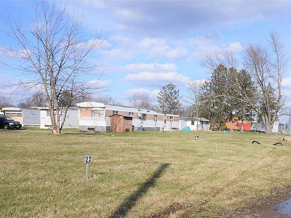 3rd image of 8916 Woodlawn Ter