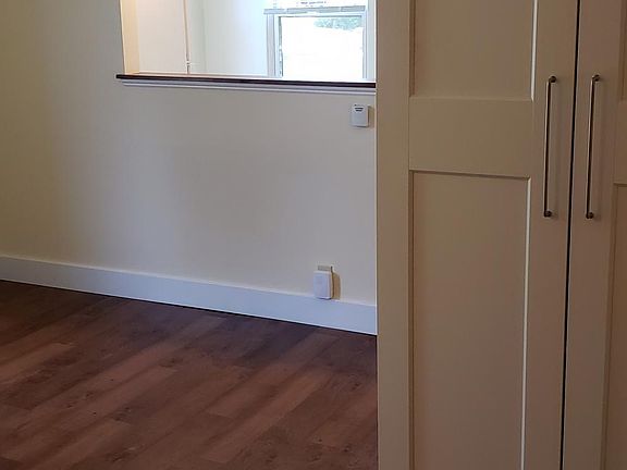 5th image of 1233 W Jefferson Blvd APT 2