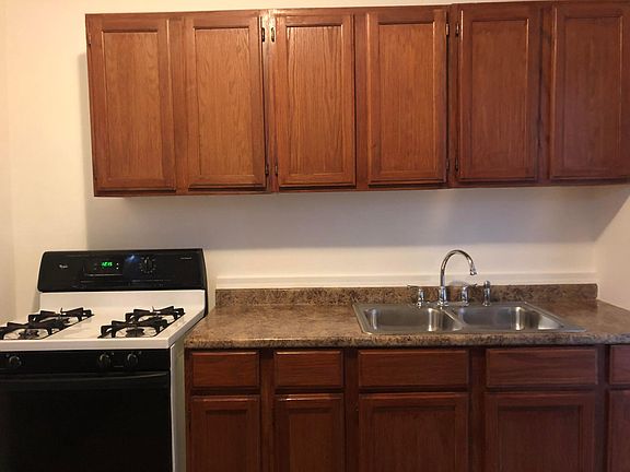 5th image of 3079 N Davlin Ct APT 2