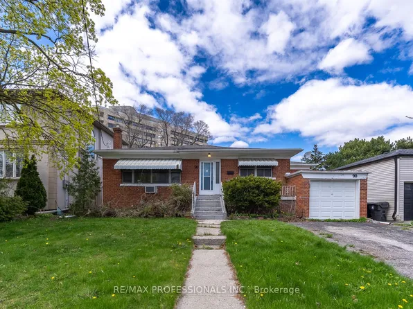 90 Baycrest Ave, Toronto, ON M6A 1W3