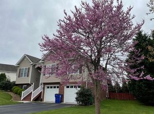 60 Alexander Ct, Christiansburg, VA 24073