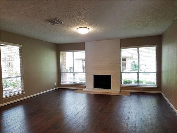 4th image of 2311 Broadlawn Dr