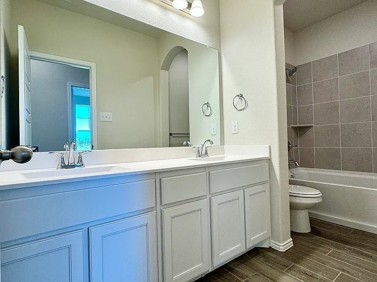 3005 Arbor Grove Trl — Photo 18