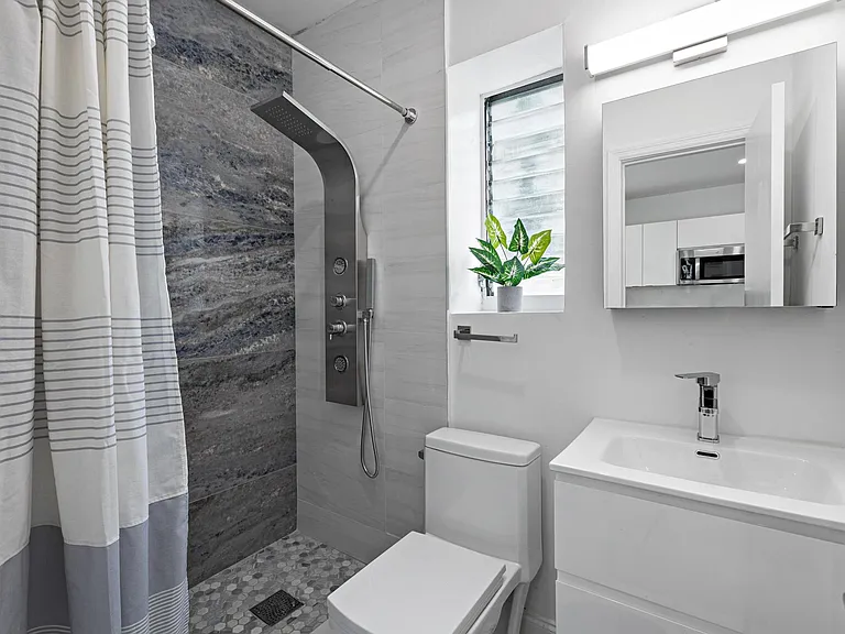 855 Jefferson Ave — Photo 5