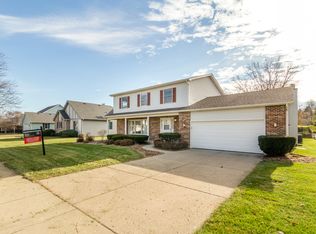 3425 W Bretons Dr, McHenry, IL 60050