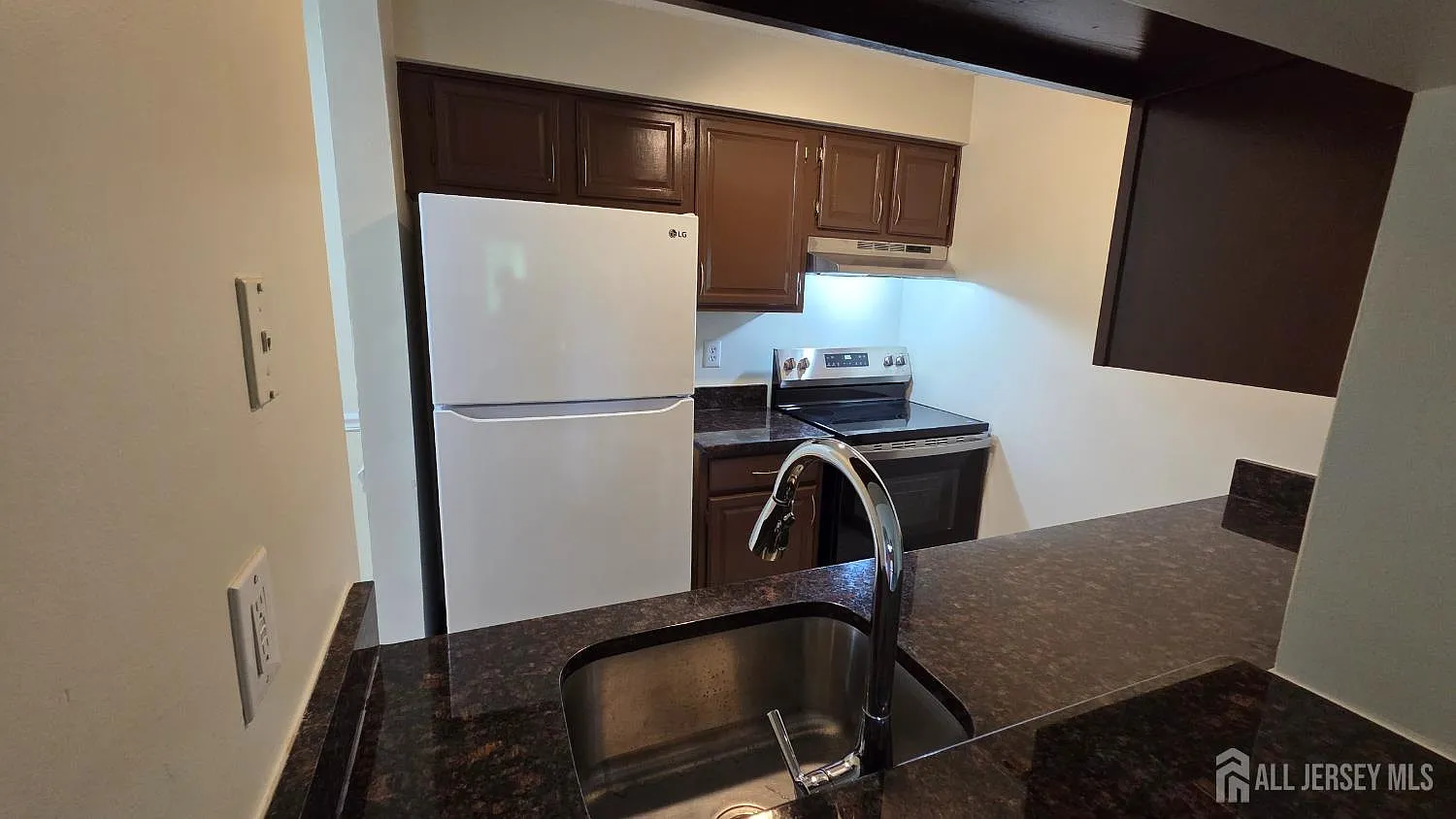 1 bed, 1.0 bath, 667 sqft, $1,750 — Photo 4