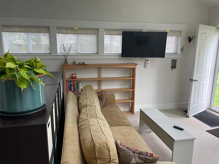 65 Jordan Ave #STUDIO — Photo 17