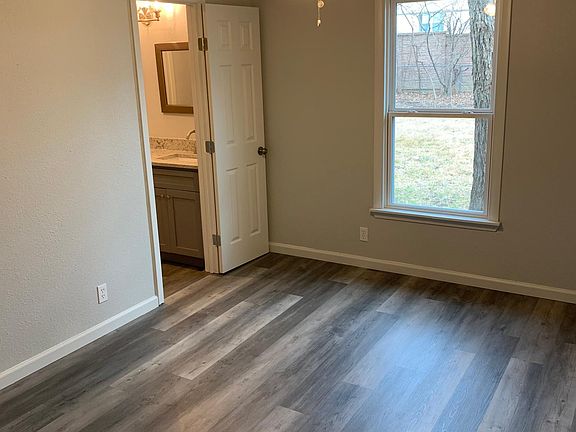 4th image of 632 Livingston Dr