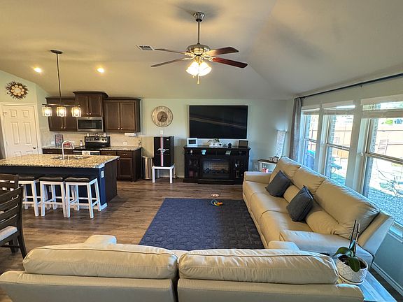 2nd image of 4101 Bridle Path Ln