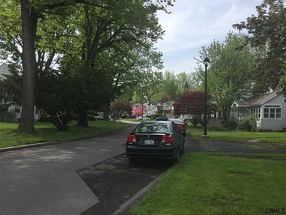 2nd image of 59 Crescent Dr