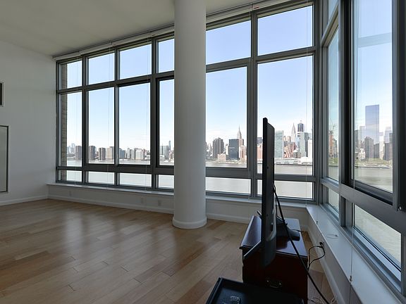 2nd image of 4630 Center Blvd APT 1704