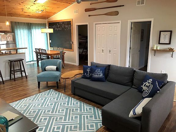 4th image of 205 Lower Cliff Dr