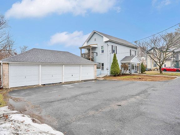 2nd image of 42-42 Jefferson St #R