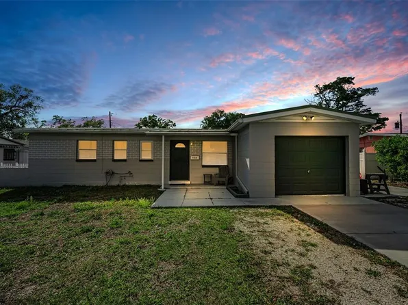 7418 Cedar St NE, Saint Petersburg, FL 33702