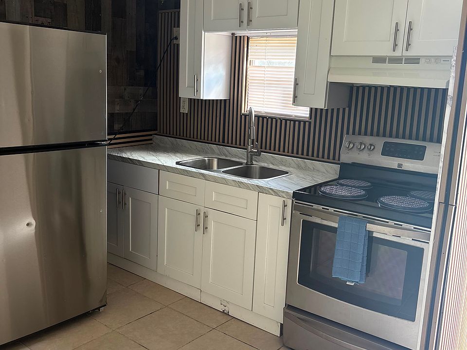 1st image of 3039 Hammersmith Rd