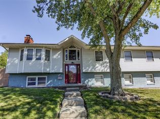 2220 N Longwood Dr, Decatur, IL 62526