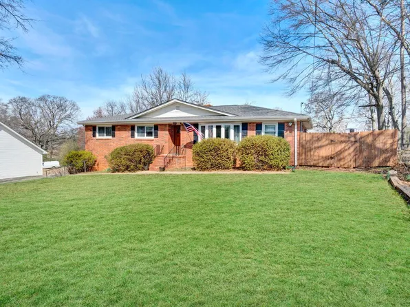 311 Birchwood Ln, Mauldin, SC 29662