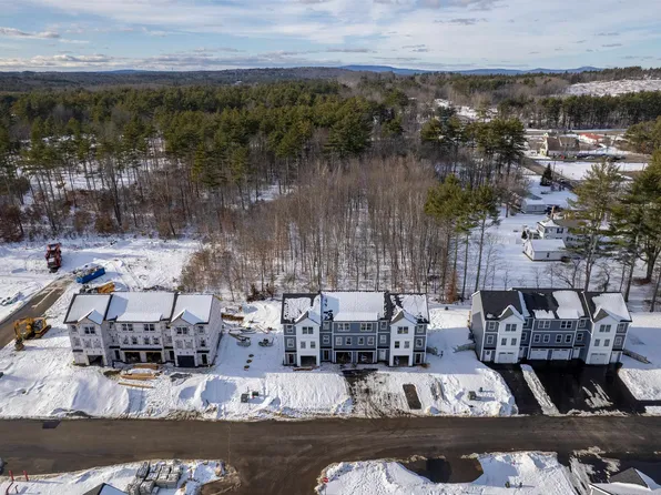 14D The Crossings at Village Center, Barrington, NH 03825