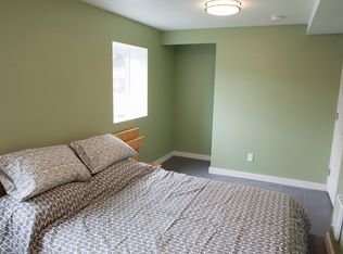 902 6th Ave N #B, Seattle, WA 98109