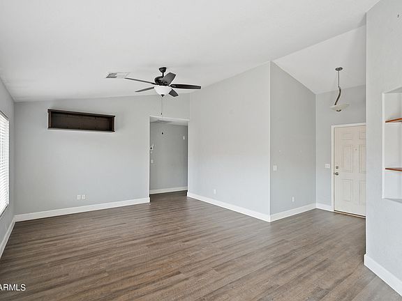 3rd image of 1271 S BRIDGER Drive