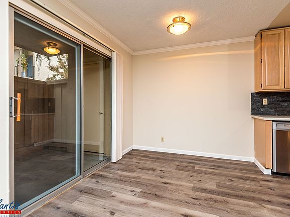 4th image of 247 N Capitol Ave Unit 193