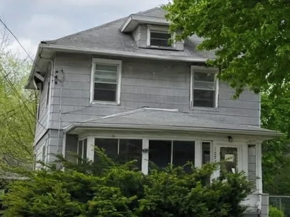 1232 Maple Ave, Jackson, MI 49203