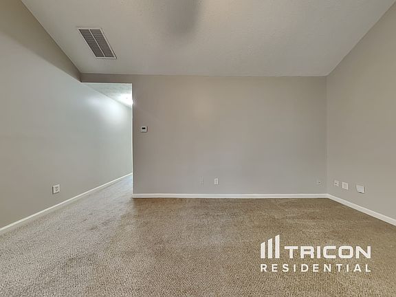 3rd image of 136 Wynn Shoals Way
